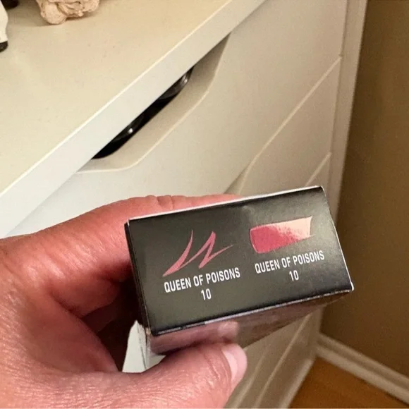 Everlasting Liquid Lip Duo - Queen of Poisons 10 Brand New Never Opened. - Picture 2 of 10